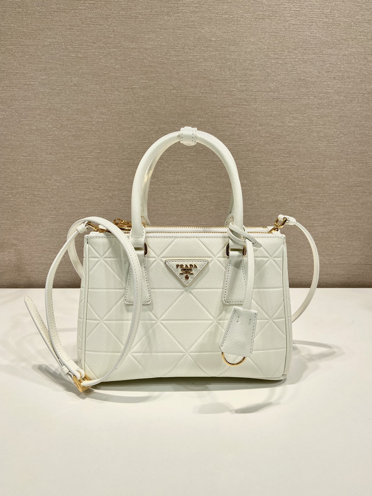 Prada_Tote_Bag_1BA896-24